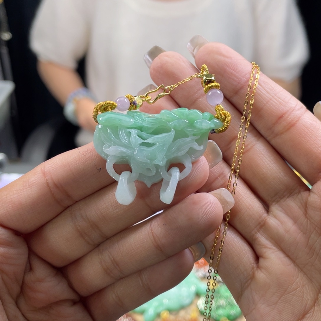 翡翠未镶嵌颈饰代编织