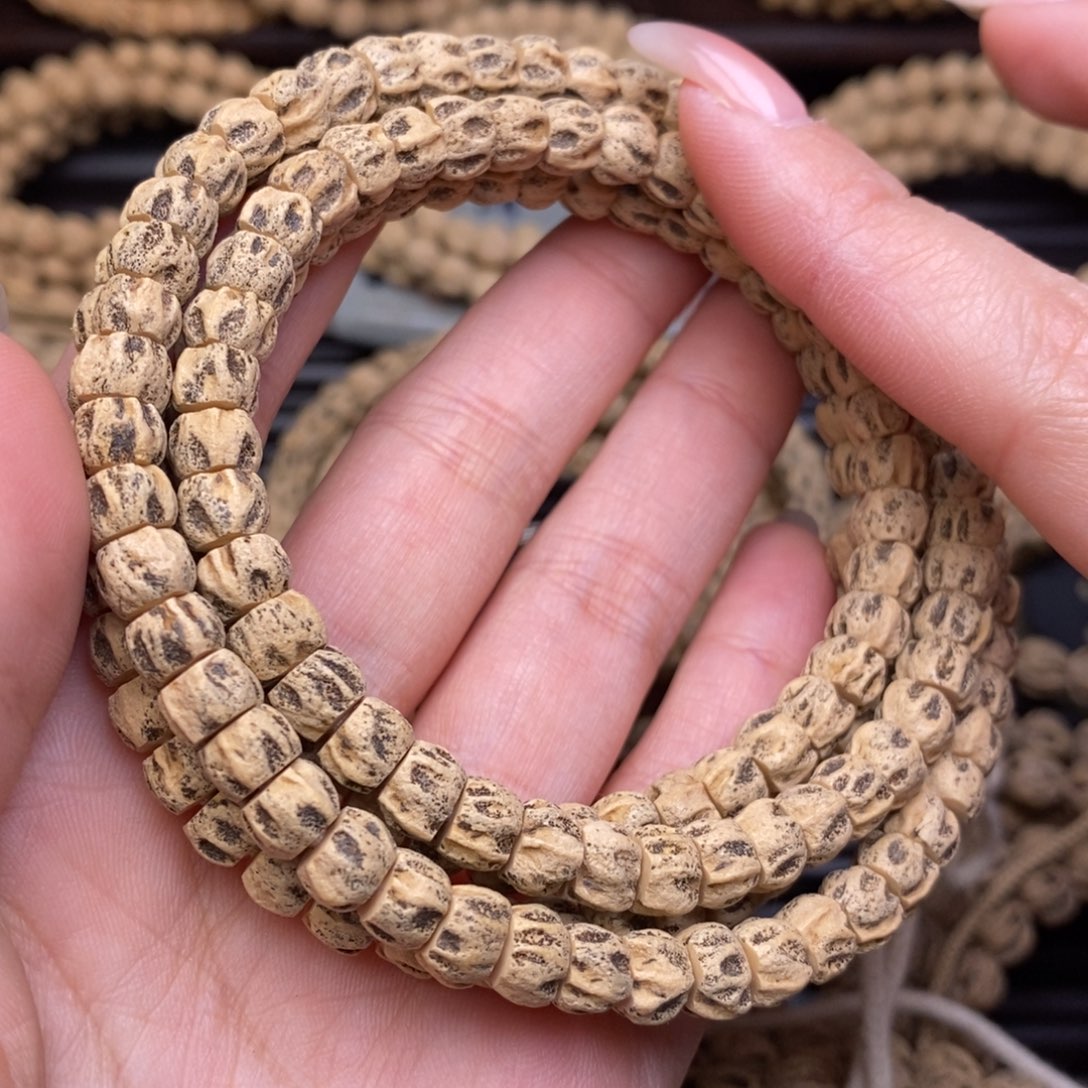 柏香籽/百香籽吊坠白