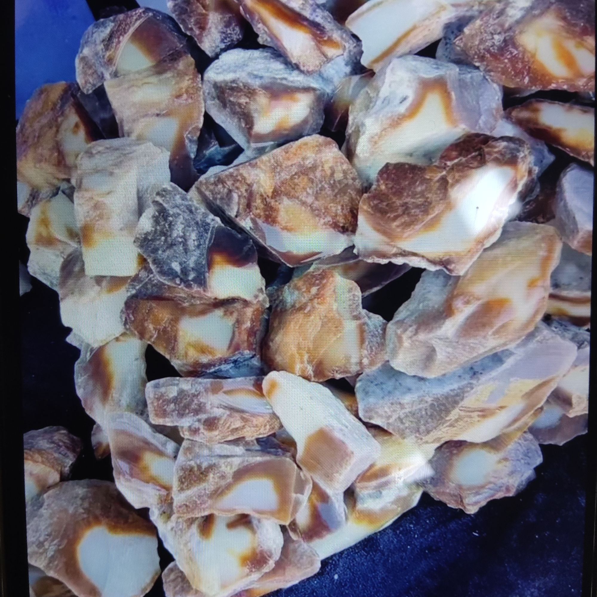 新疆和田玉天然奇石摆件