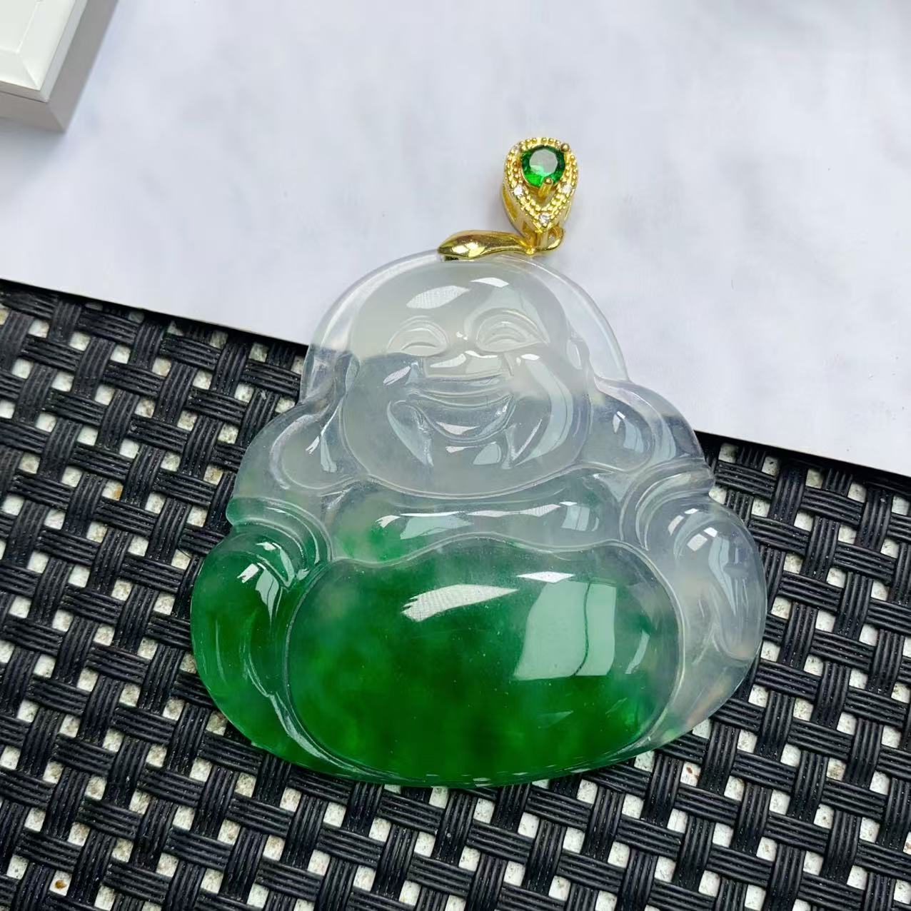 [小石]B900冰绿花佛公吊坠时尚多样性发一个-奇石