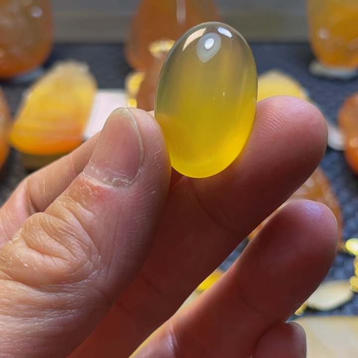 禾***庄石英质玉未镶嵌旦面