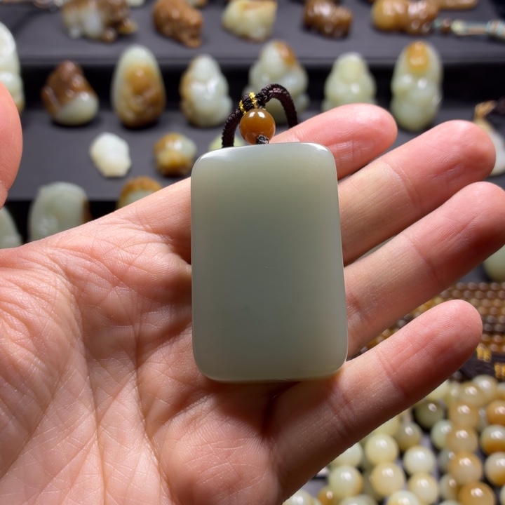 和田玉（糖玉）未镶嵌颈饰