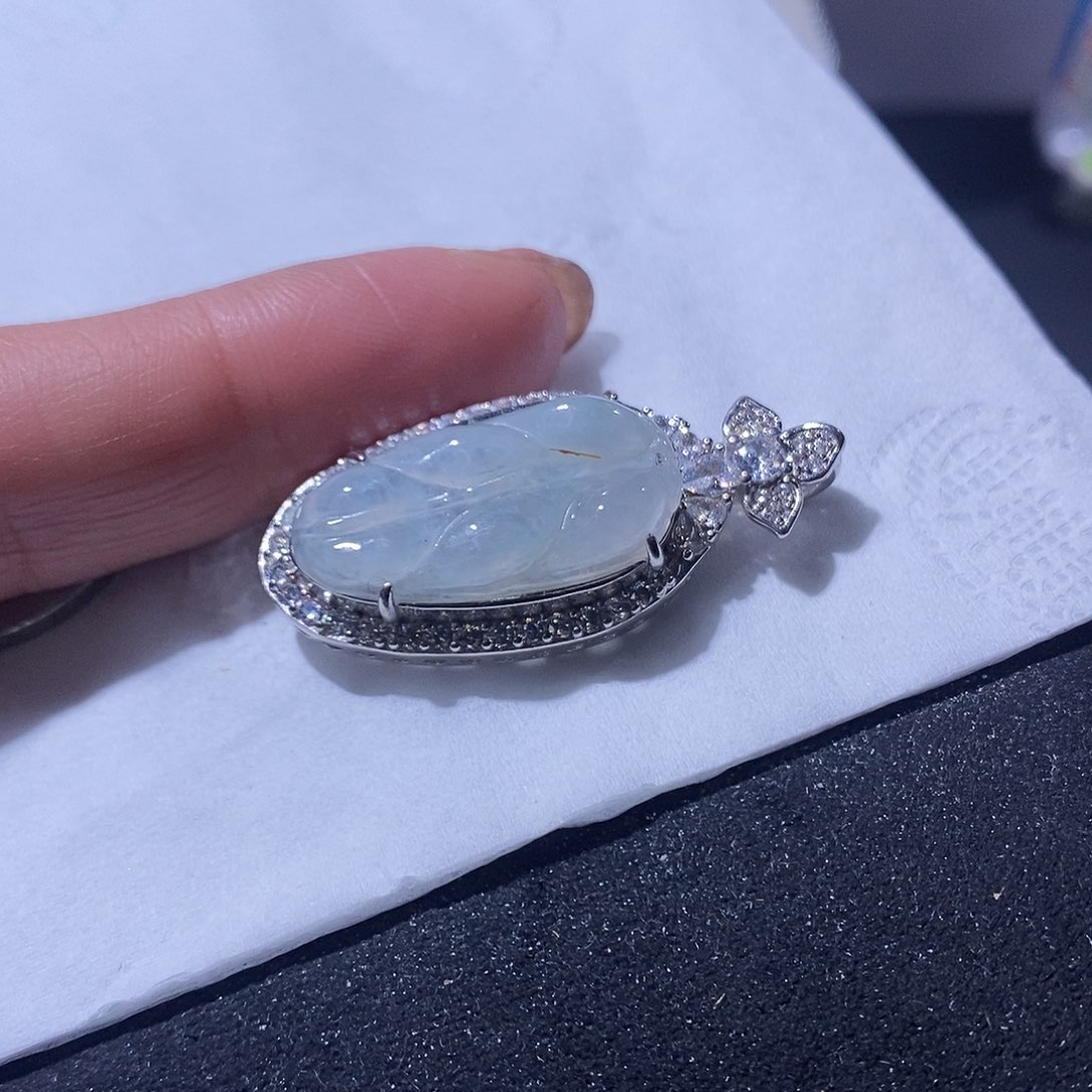 翡翠吊坠(不含链)未镶嵌