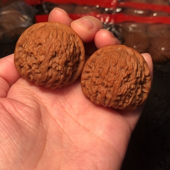 文玩核桃把件南疆石39+