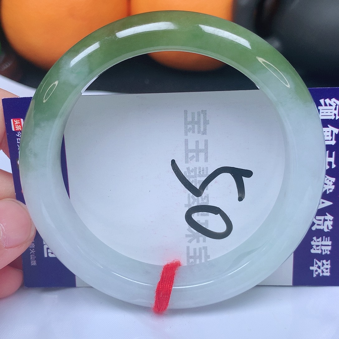 翡翠手镯未镶嵌58圈口