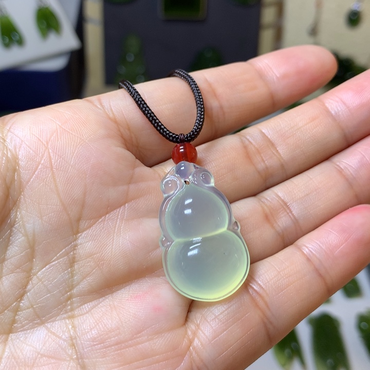 岫玉颈饰未镶嵌吊坠