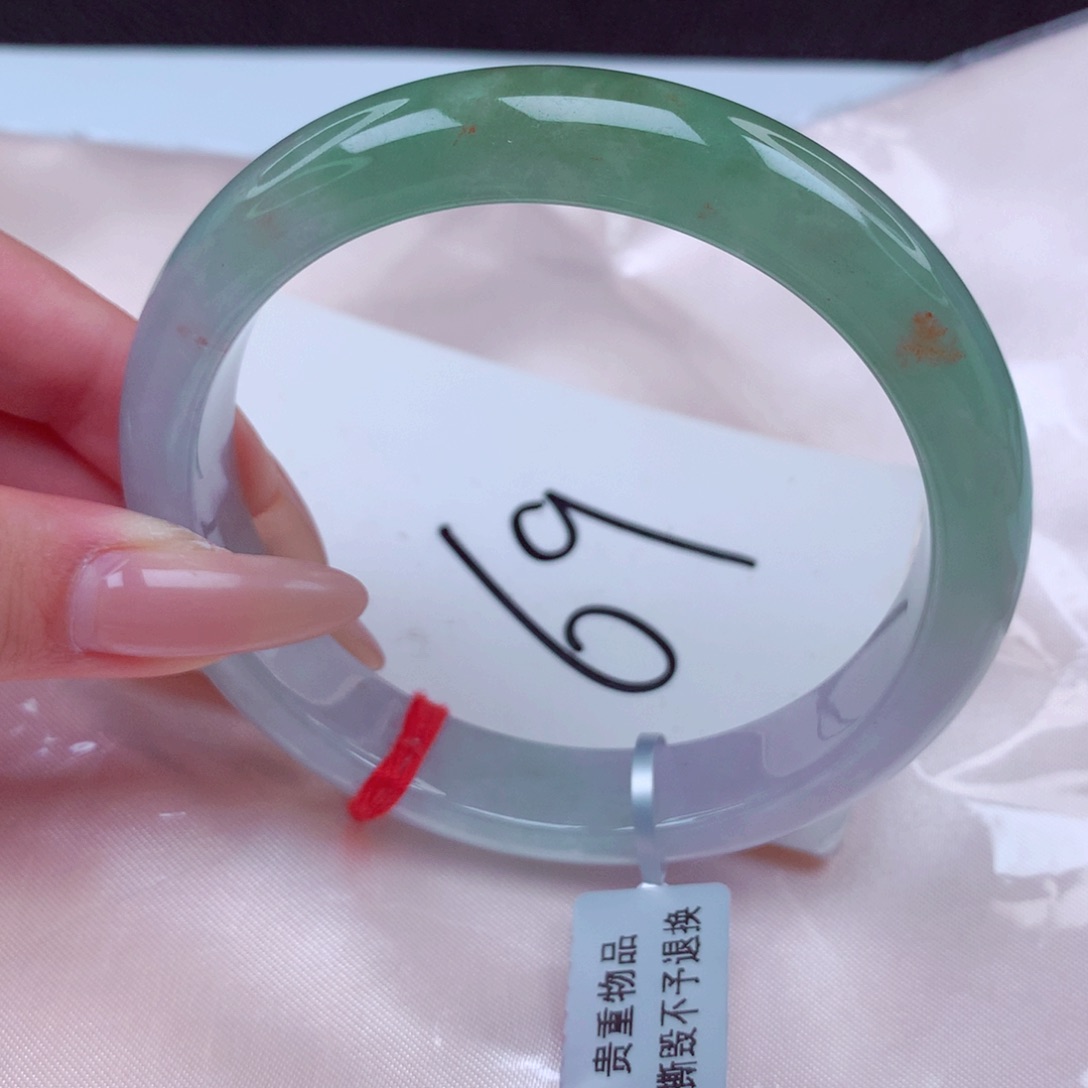 翡翠手镯未镶嵌翡翠63