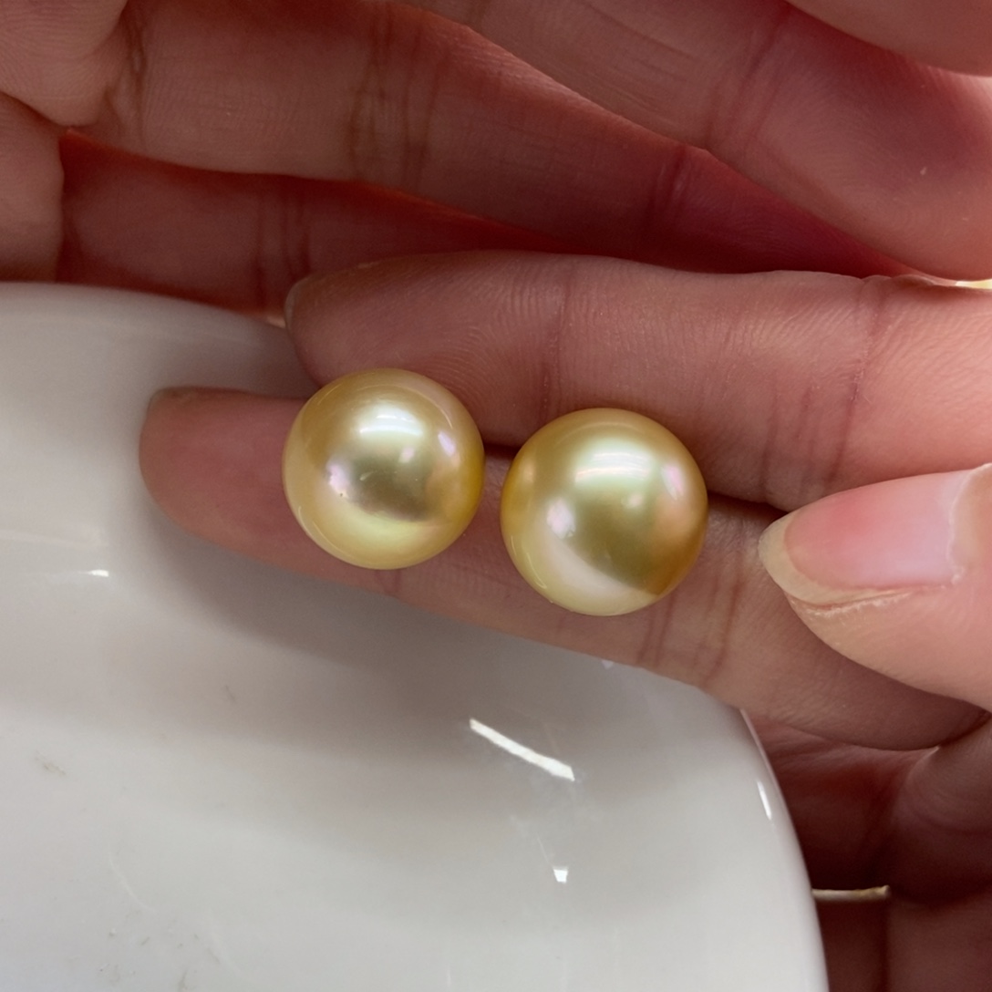 海水珍珠耳饰18K金镶嵌