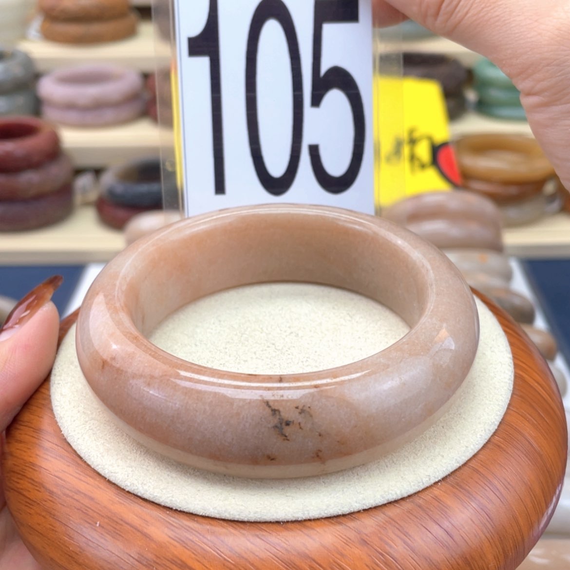 【闪购商品】石英质玉手镯未镶嵌