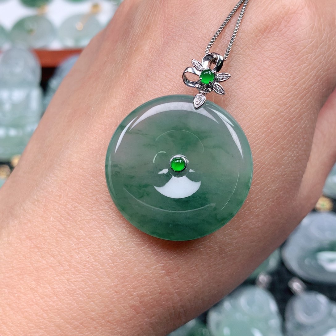 翡翠吊坠(不含链)18K金镶嵌