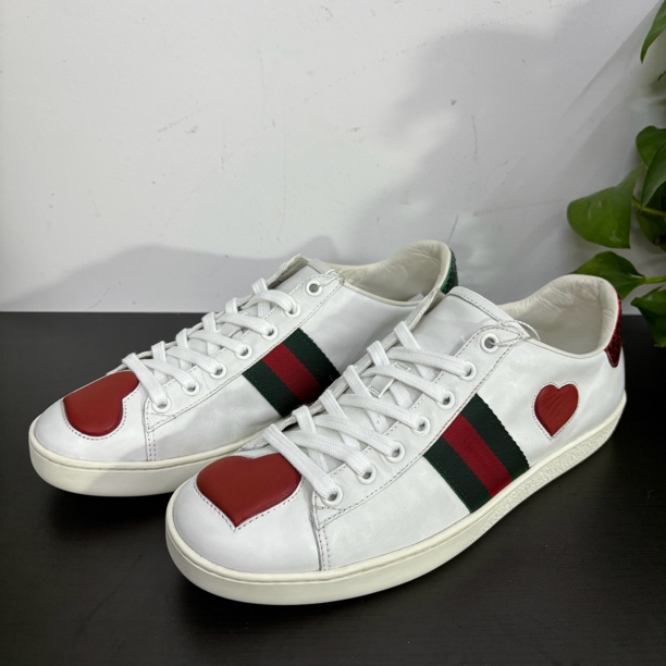 95新 GUCCI/古驰 38.5欧码心型花卉板鞋/百搭/时尚/潮流/