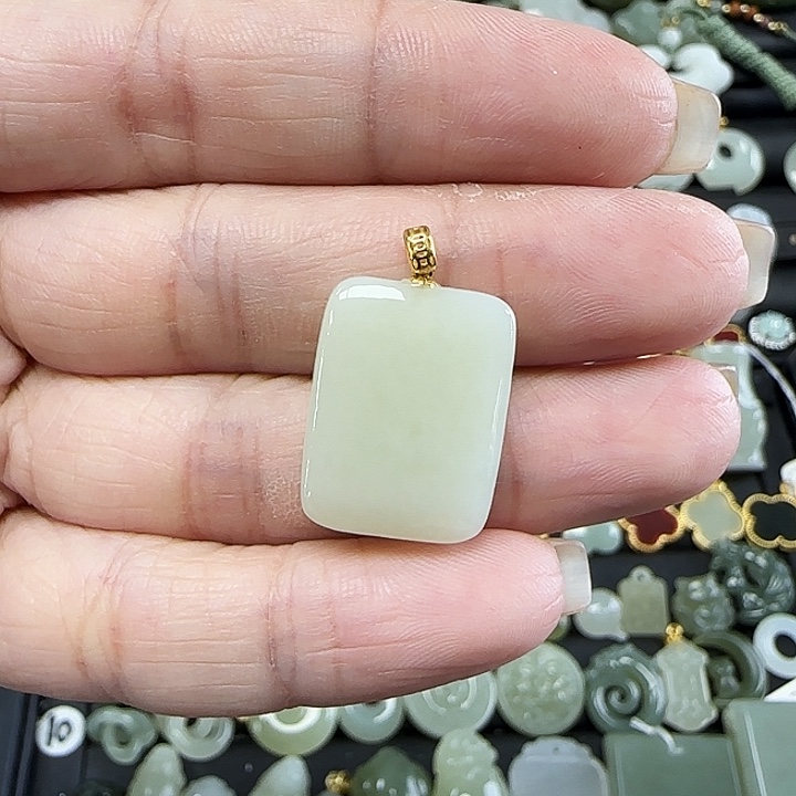 和田玉18K金镶嵌吊坠(不含链)