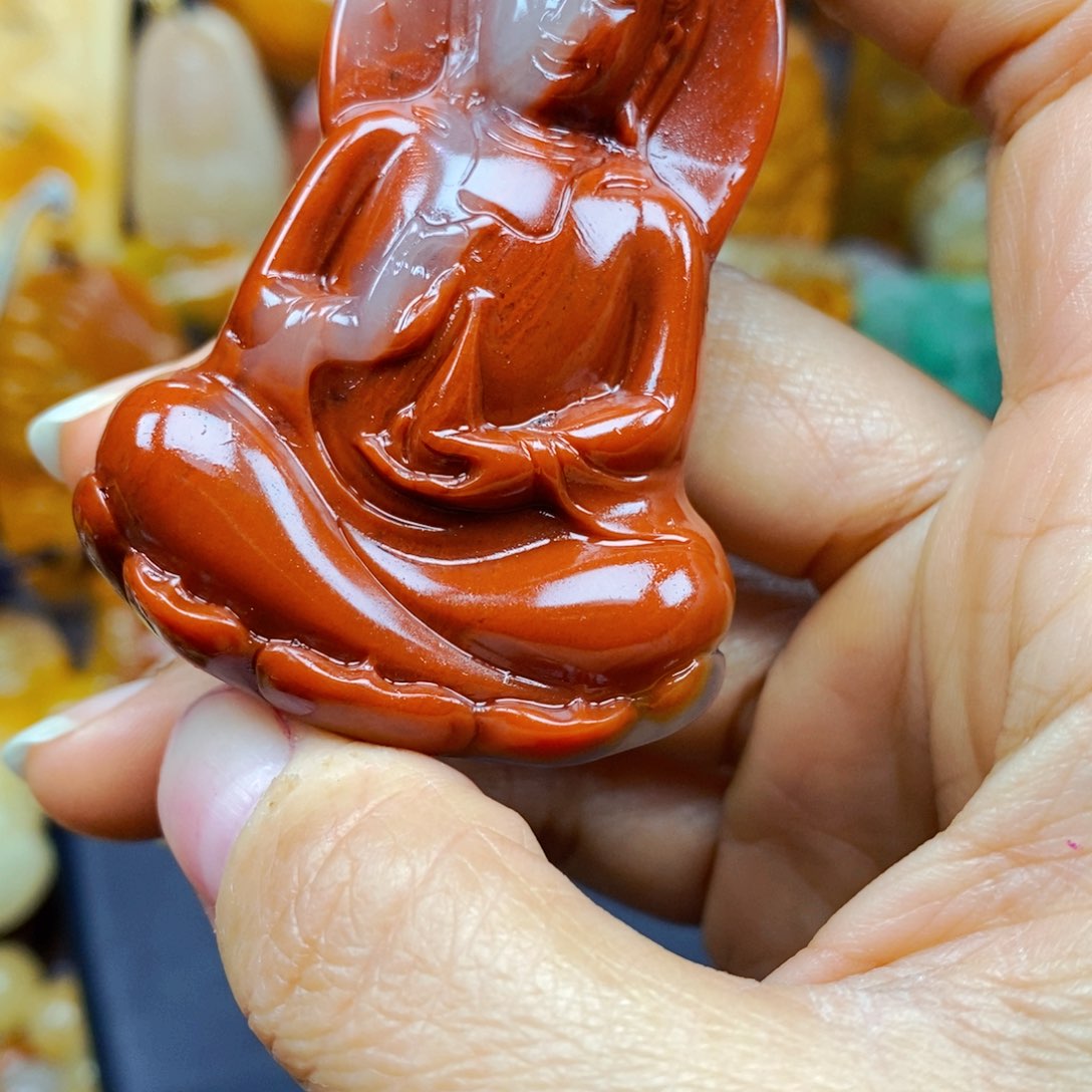 石英质玉（黄龙玉）颈饰未镶嵌