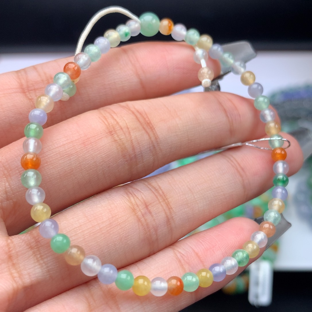 翡翠手链未镶嵌卡