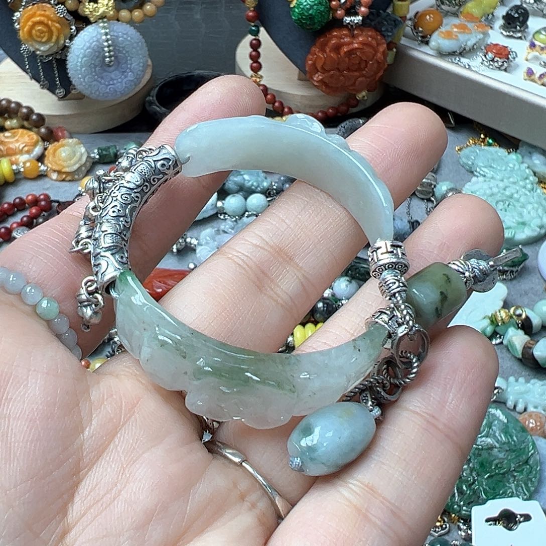 翡翠戒指未镶嵌U*?炸