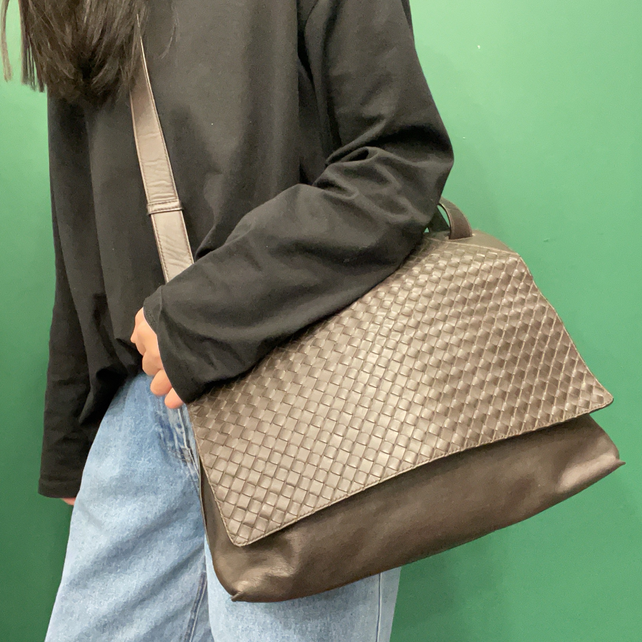 95新 BOTTEGA VENETA/葆蝶家 【KK】 39BX11 巧克力色邮差斜挎包