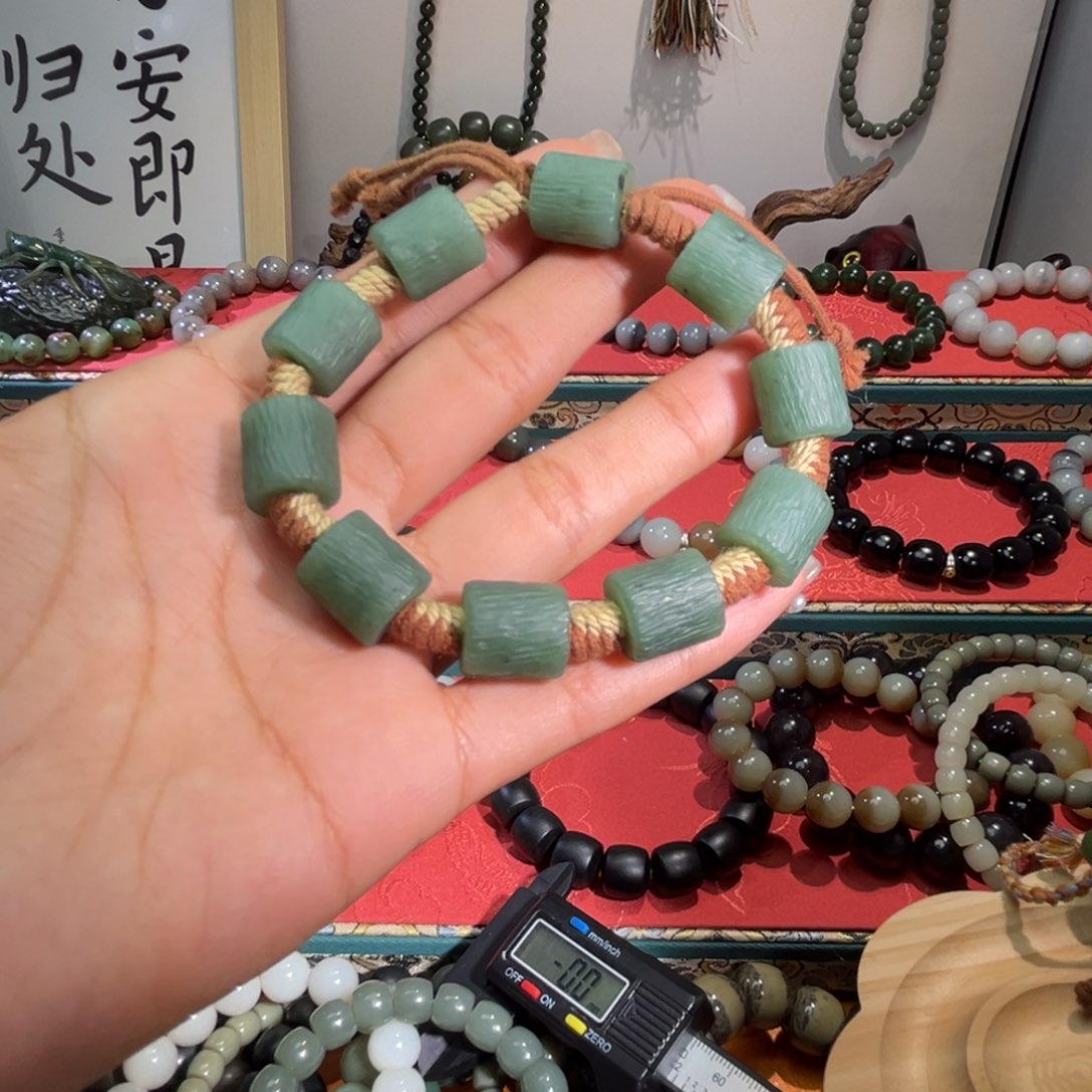 和田玉手链未镶嵌