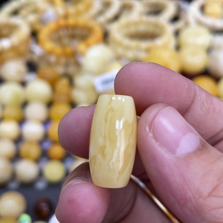 裸石蜜蜡未镶嵌11*22mm瑕