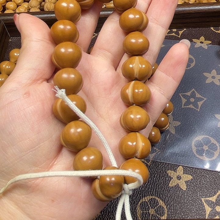 木高品质屁桃16➕。     