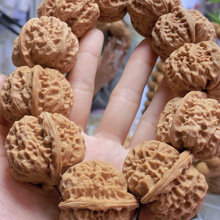 【闪购商品】文玩核桃把件35大石窝蜡皮