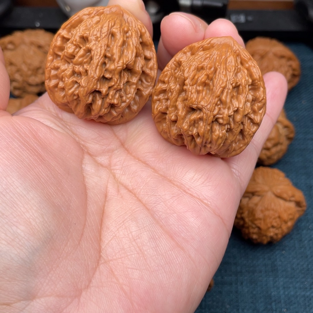 文玩核桃把件全品38麦虎