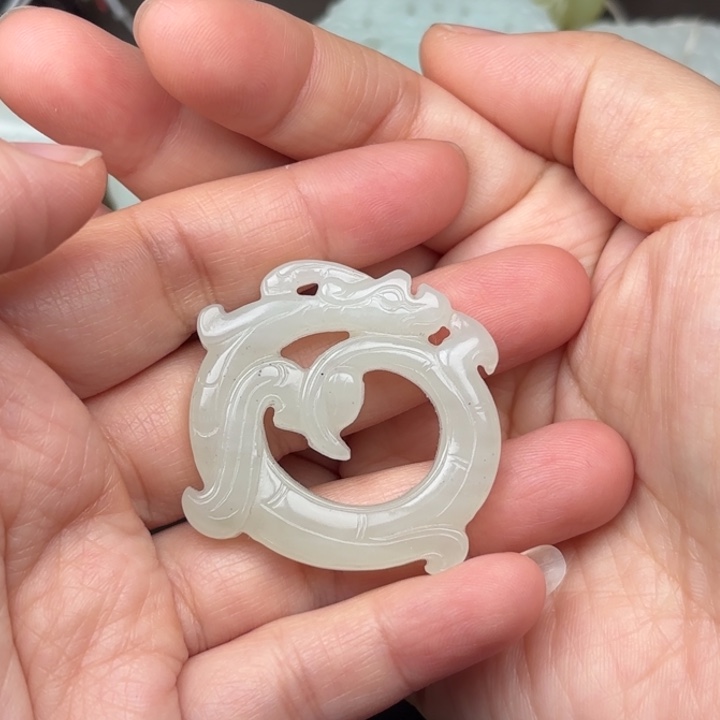 未镶嵌和田玉挂件节