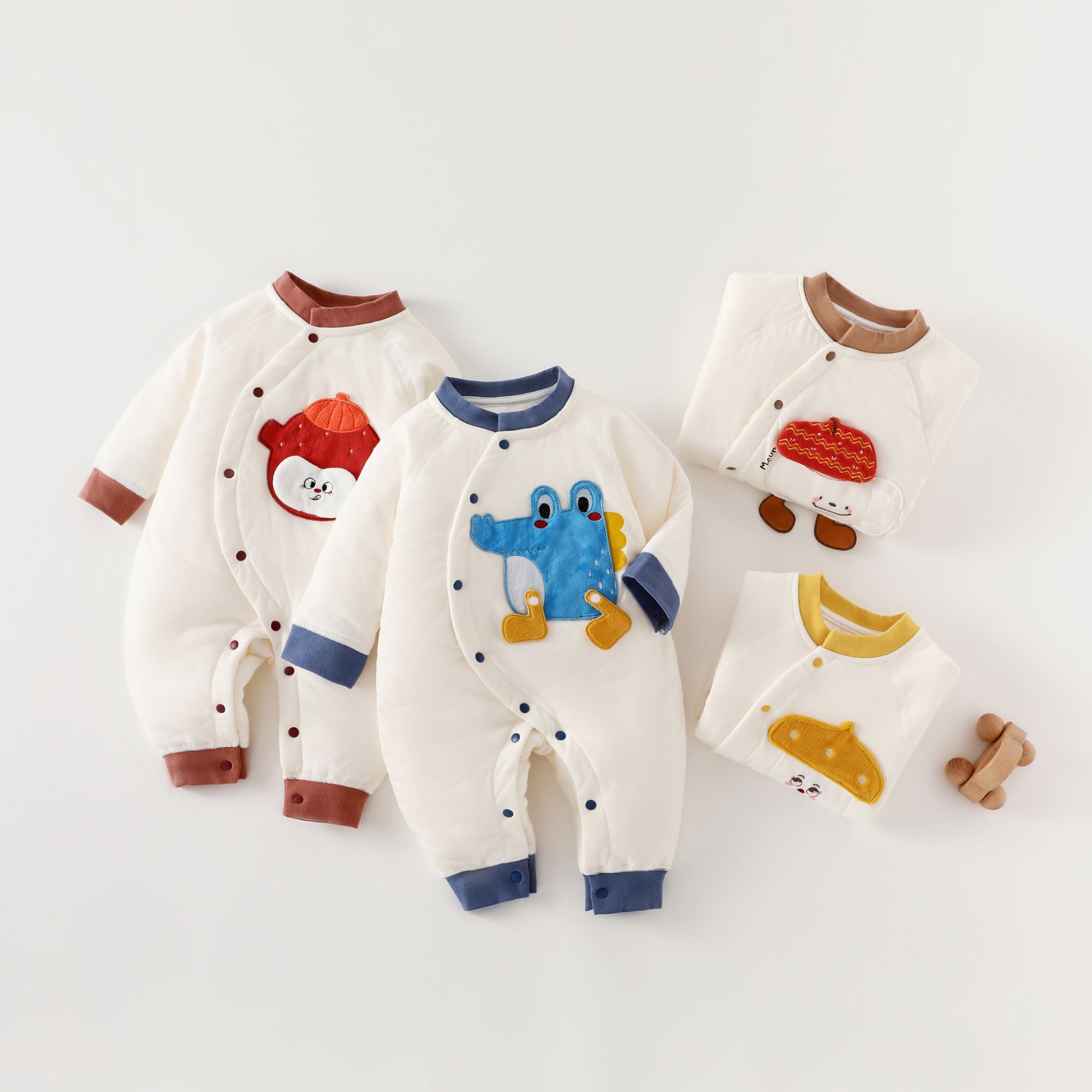 秋冬新生儿60克婴儿加厚连体偏开纯棉无骨秋冬夹棉爬服