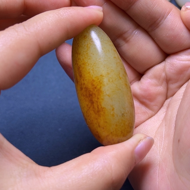 和田玉（糖玉）未镶嵌珠宝奇石