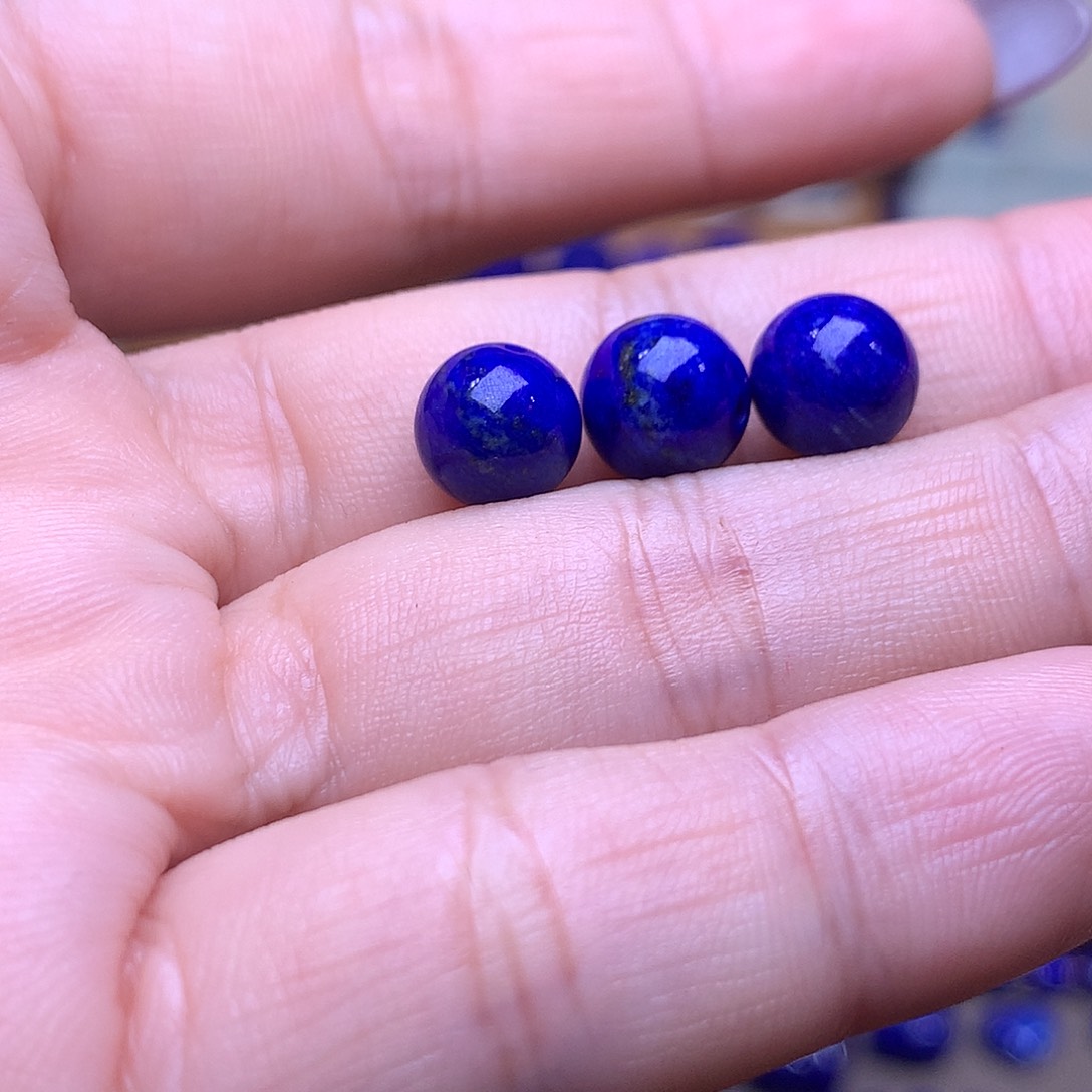 青金石未镶嵌8m3颗