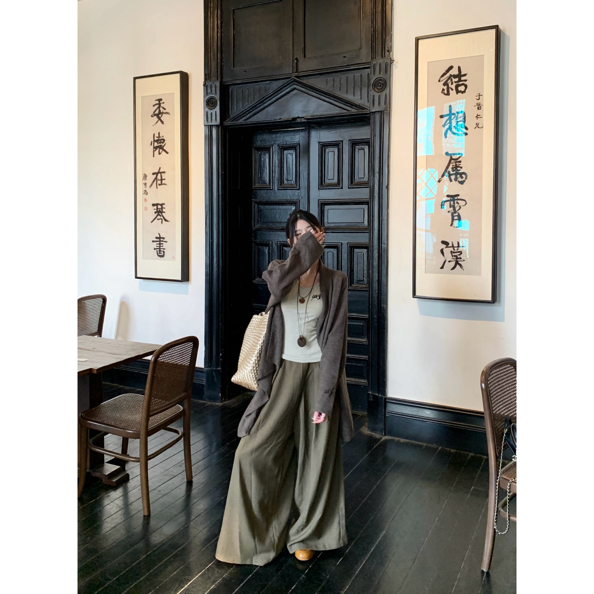 古秋感长版堆领针织衬衫女新款刺绣印花打底加百搭慵懒阔腿裤套装