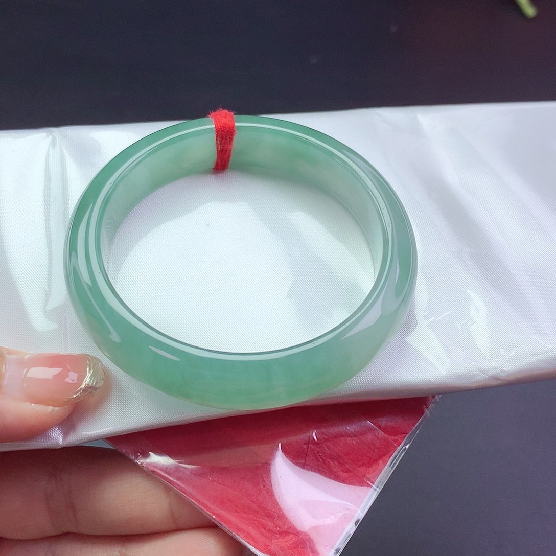 【闪购商品】翡翠手镯未镶嵌a 1910001
