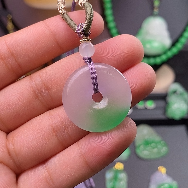 翡翠未镶嵌吊坠(赠链)