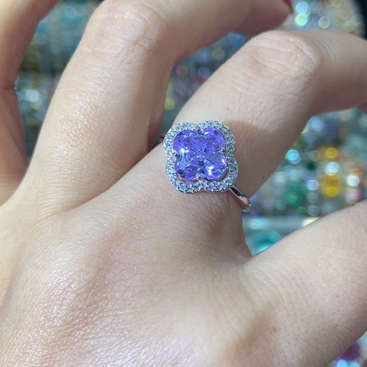 66锆石（处理）戒指