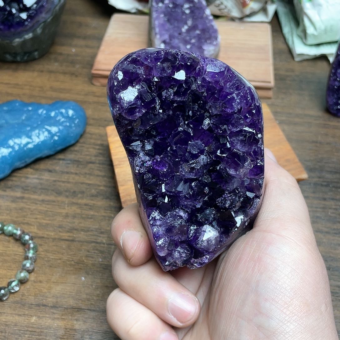 紫晶大型摆件（非配饰）未镶嵌