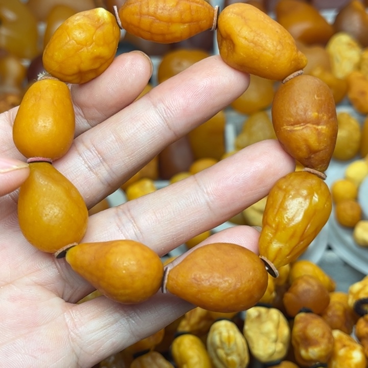 琥珀未镶嵌裸石天然蜜蜡手串