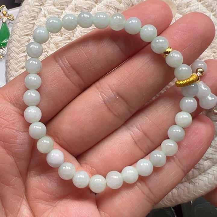 翡翠未镶嵌颈饰手串