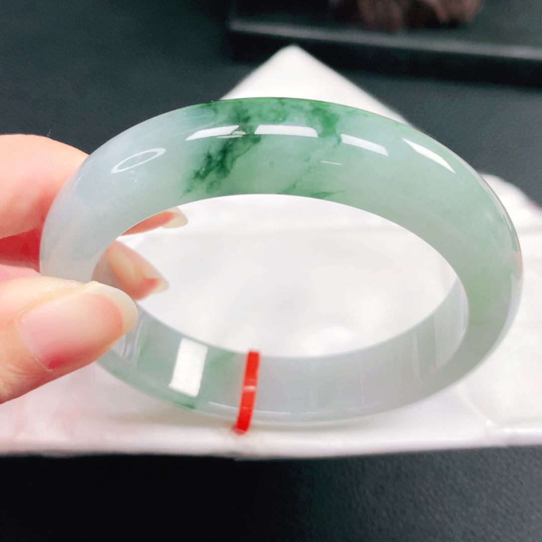 翡翠未镶嵌手镯57圈