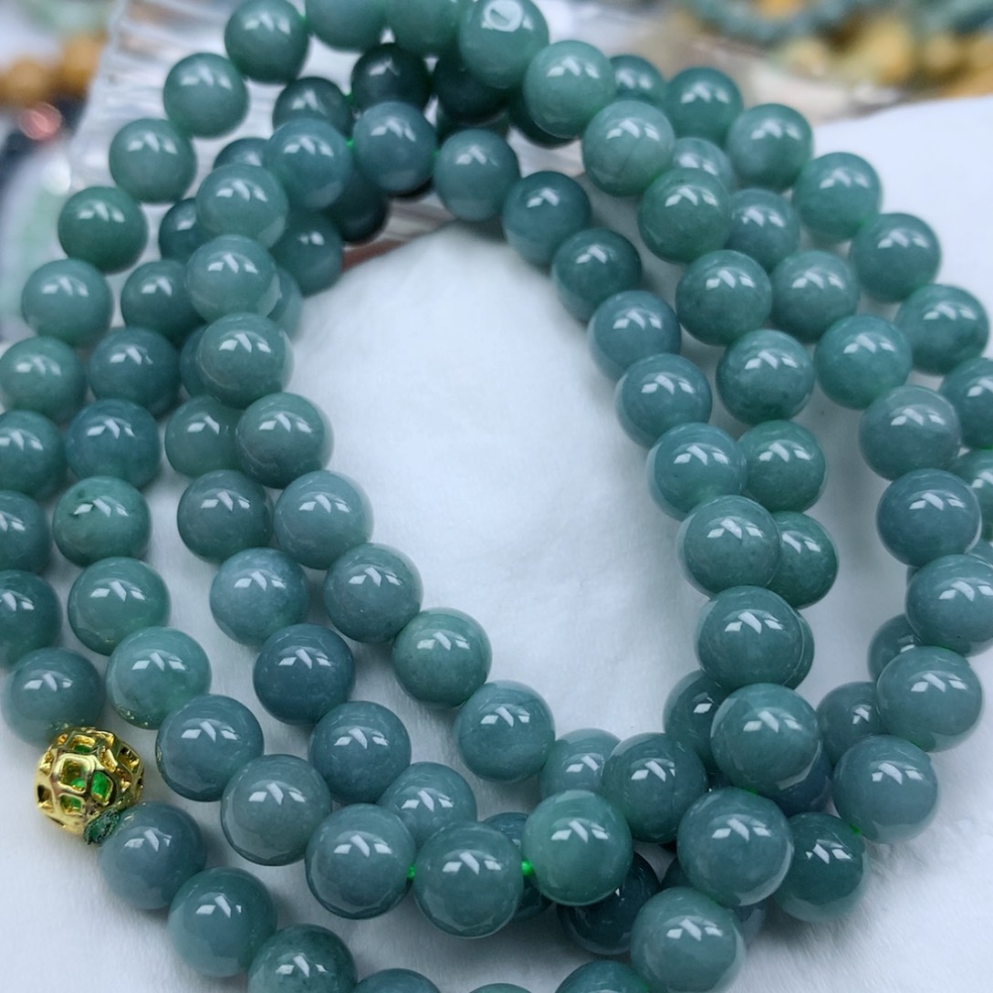 翡翠颈饰未镶嵌手串