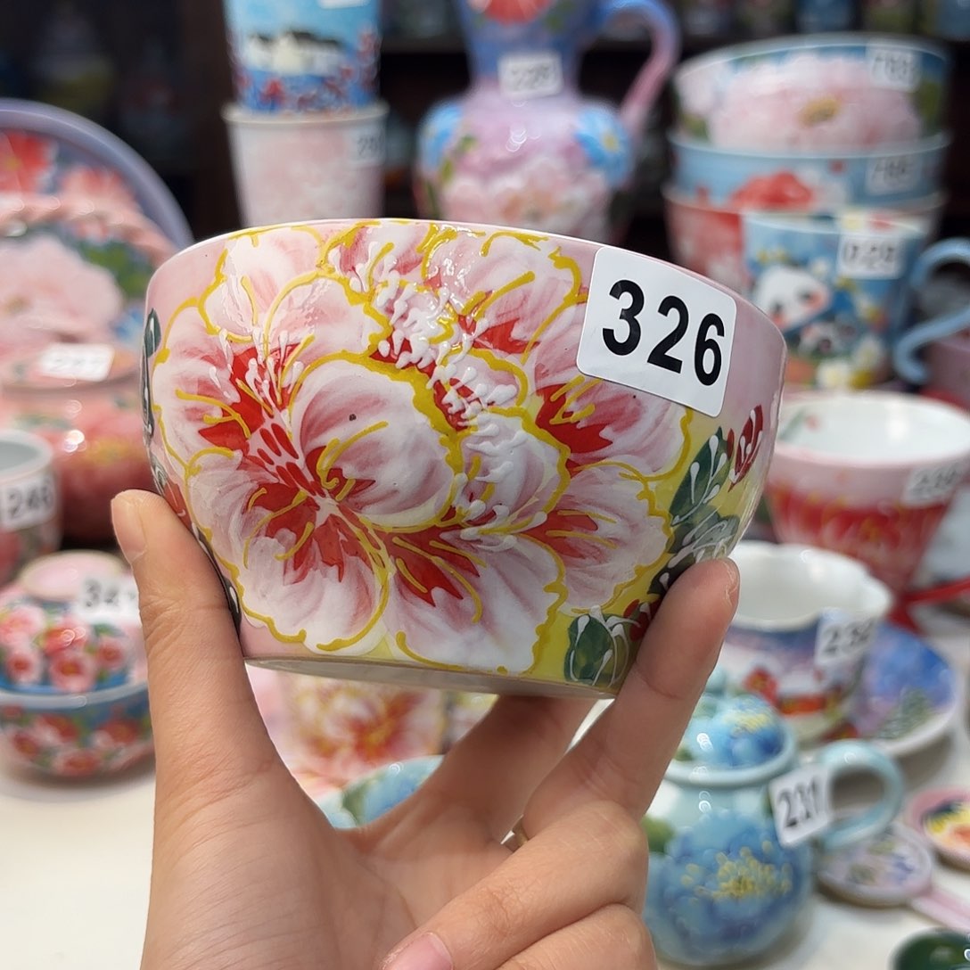 瓷片兔兔好e a k l k lv tu tu