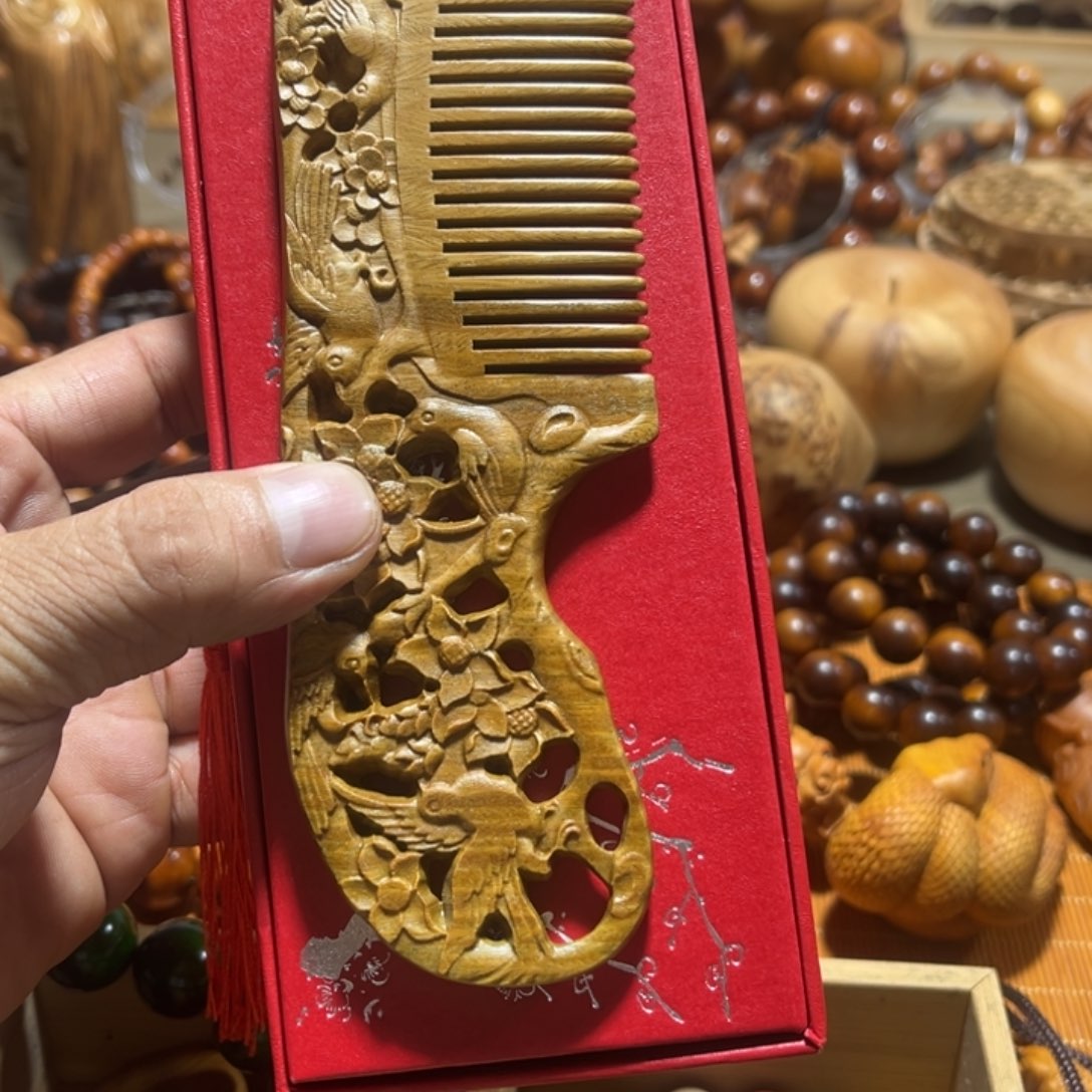 有***仪柏木（崖柏）绿檀梳子