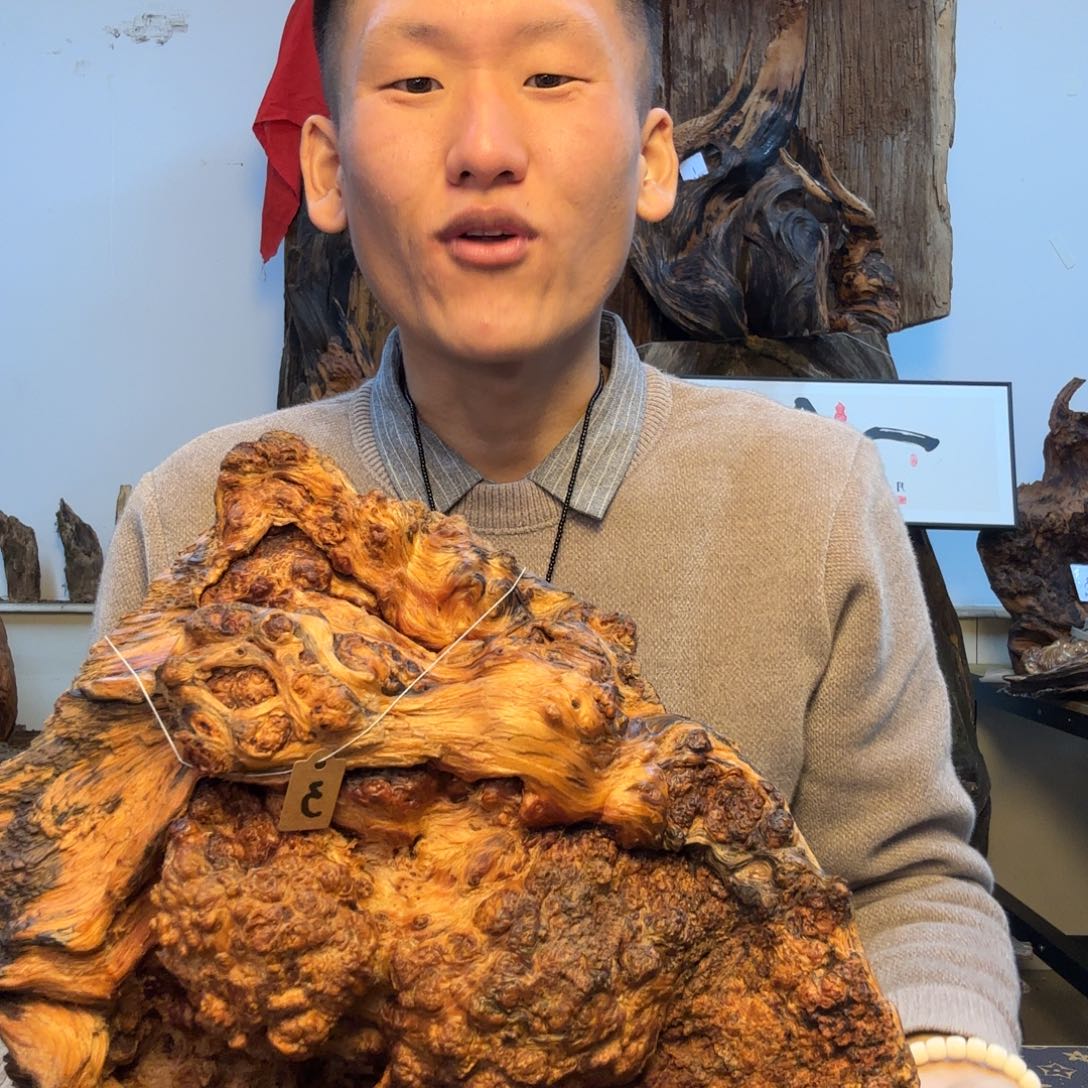 琥珀木3 号拍品摆件