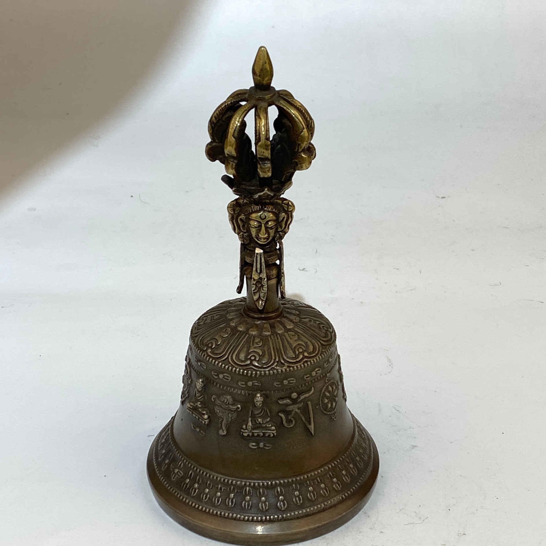 ZBM·19世纪/20世纪前期藏式九股铜铃177mm449gZBM25121901