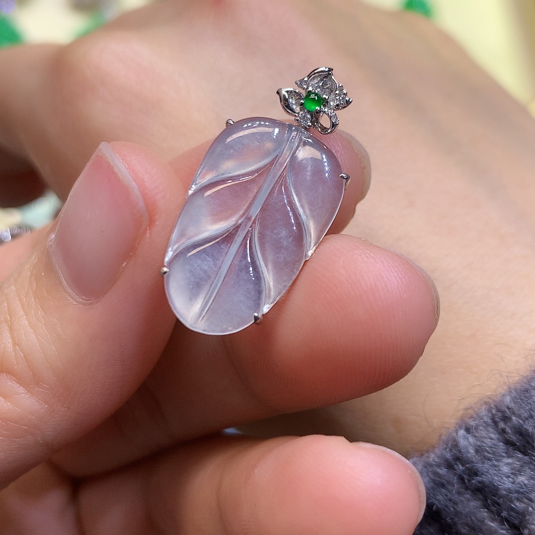 翡翠吊坠(不含链)18K金镶嵌