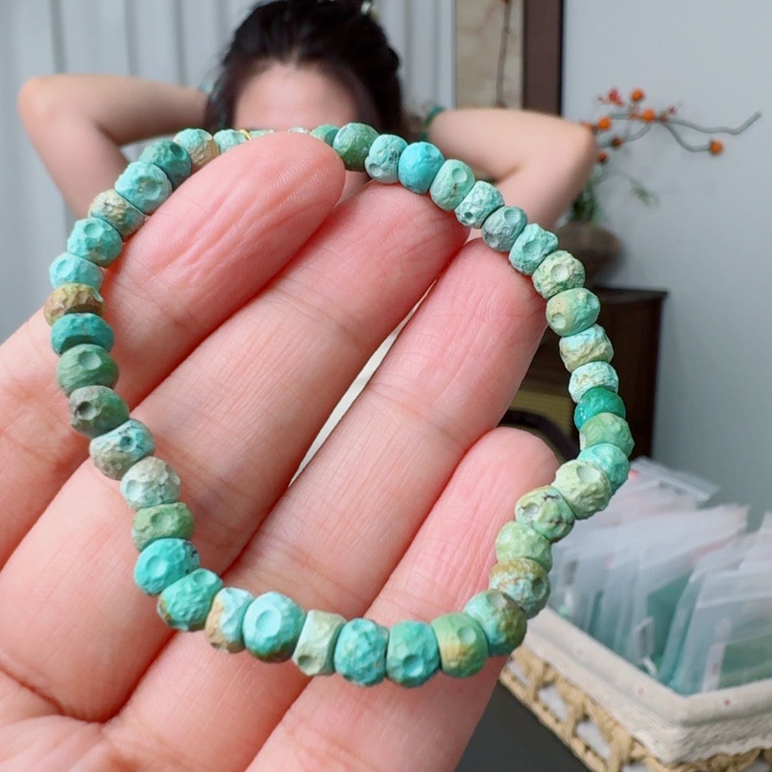 未镶嵌绿松石珠宝奇石