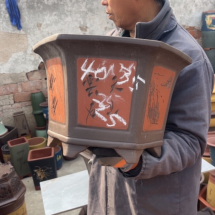 紫砂紫砂花盆和小盆栽