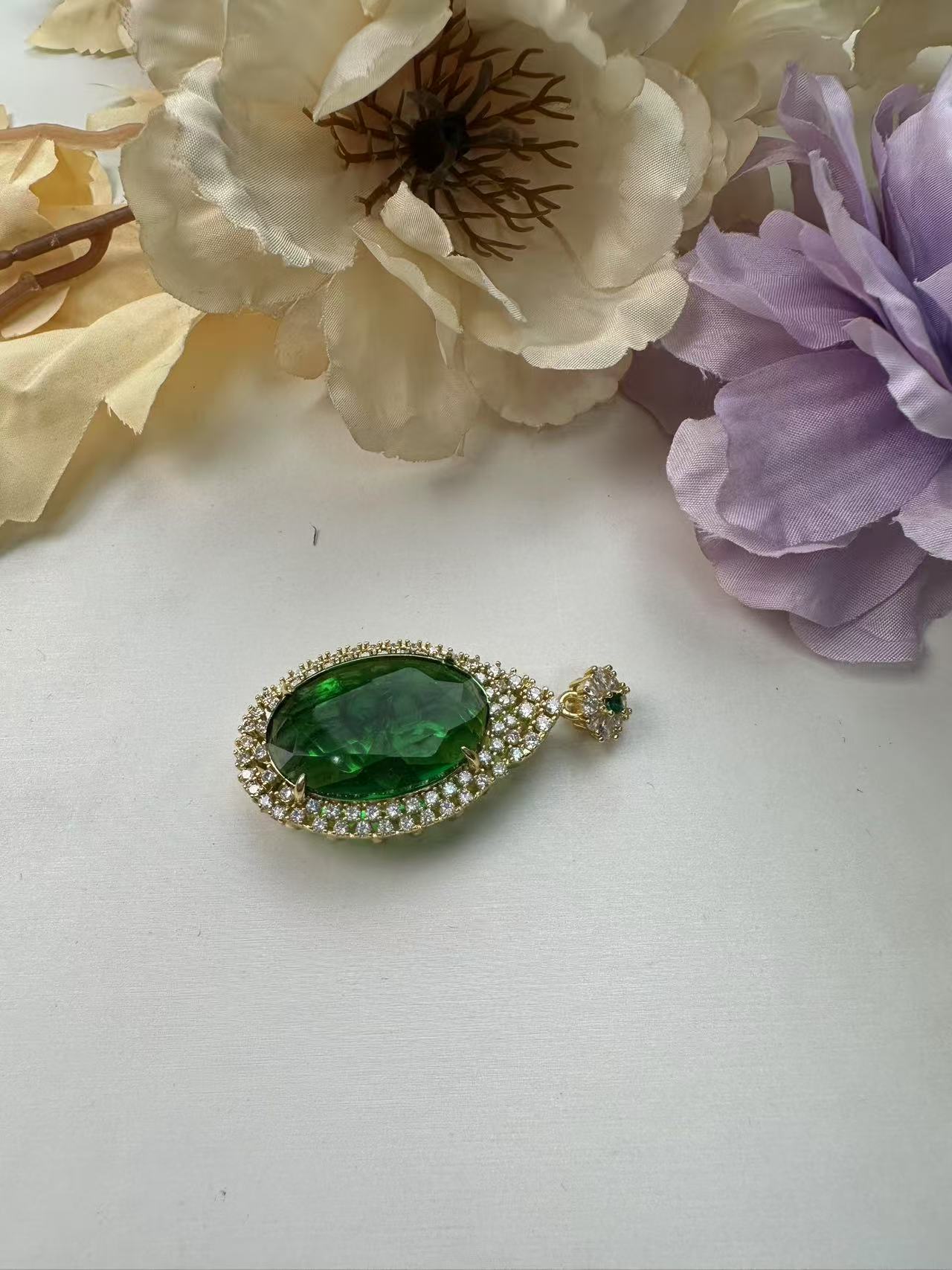 （私人订制）收藏级轻奢时尚设计款绿蛋面吊坠+AAD003L