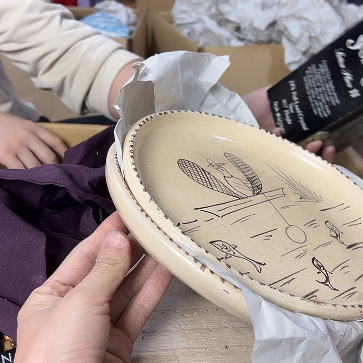 J***`你在干嘛呢我在洗衣服呢