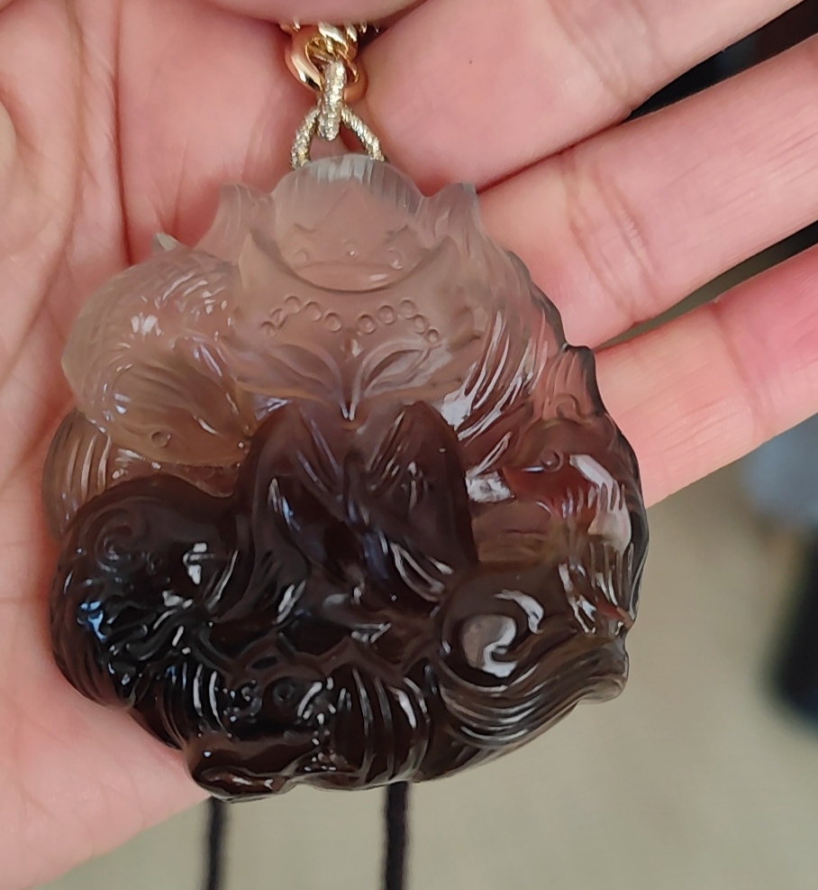 天然巴西茶水晶俏色款五仙狐吊坠，57.5*52.8*15.3mm,66.6克