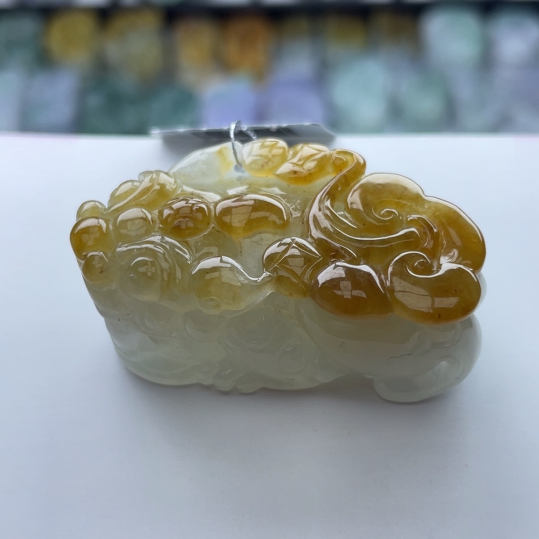 翡翠颈饰未镶嵌貔貅