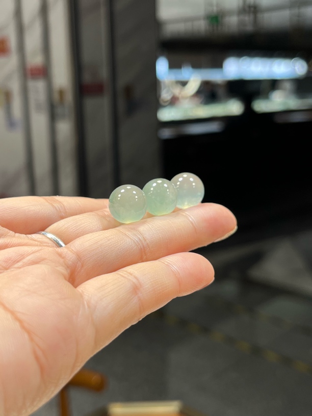 翡翠葡萄肉圆珠(发其一)